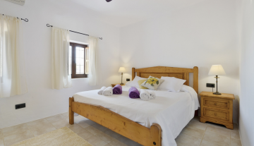 resa estates ibiza for rent villa santa eulalia 2021 can cosmi family house private pool bedroom.jpg
